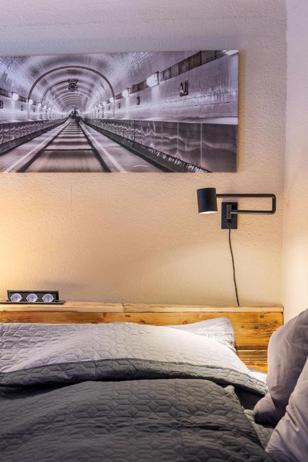 Trendy Grand Boulevard Designer Apartamento