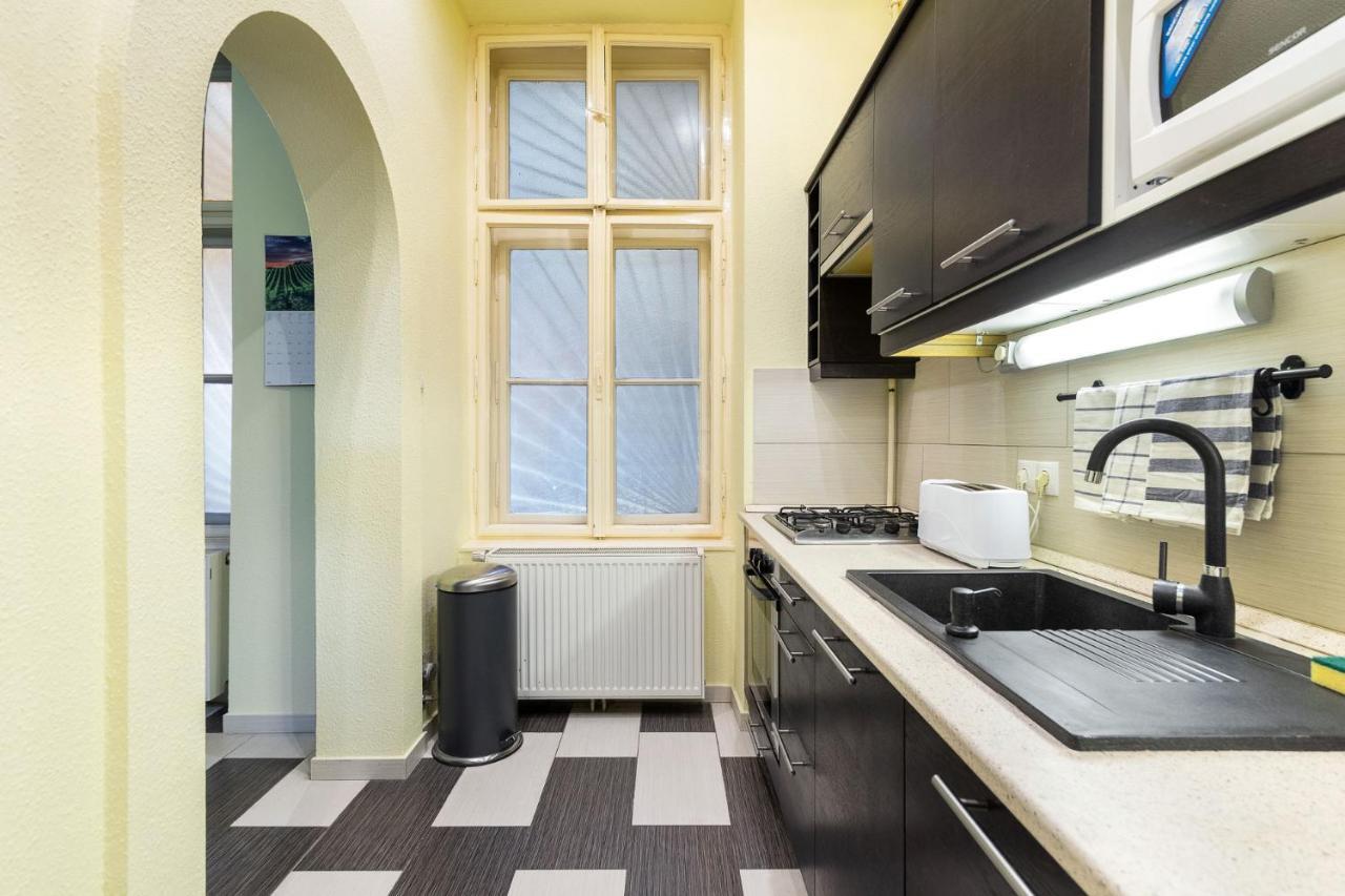 Trendy Grand Boulevard Designer Brand New Appartement Boedapest